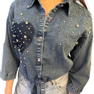 Blusa mezclilla corazón y aplicaciones Blusa de Mezclilla corazon y aplicaciones