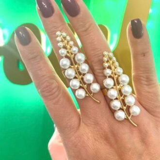 acc_00023 Hoja con perlas