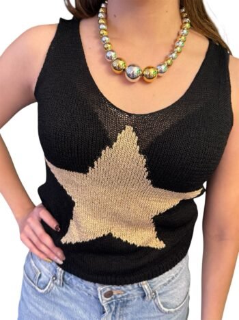 Blusa Negra con Estrella Dorada