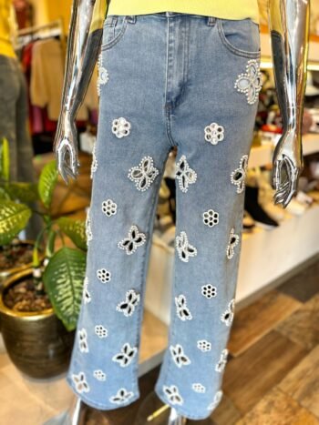 mar_00060 Jeans con aplicación de perlitas