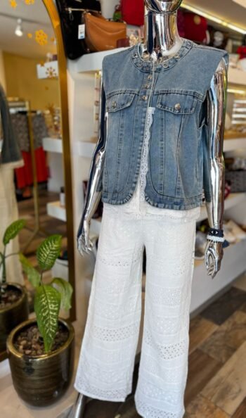 mar_00074 Chaleco mezclilla con encaje