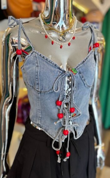 mar_00076_3 Top fresas mezclilla