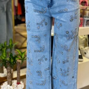 mar_00086 Jeans con aplicación