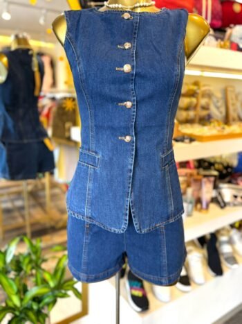 Set en mezclilla  Chaleco y Bermuda