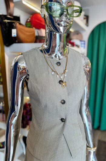 mar_00098_1 Set Chaleco y Falda Short