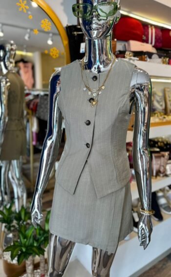 mar_00098_2 Set Chaleco y Falda Short