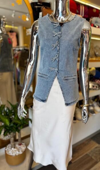 mar_00105 Chaleco moños