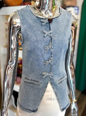 mar_00105_1 Chaleco moños